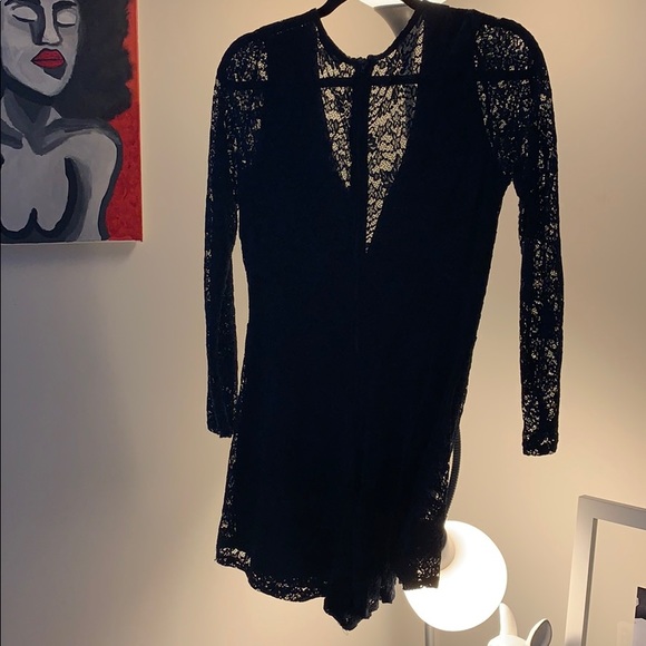 Navy Lacey romper - Picture 2 of 2